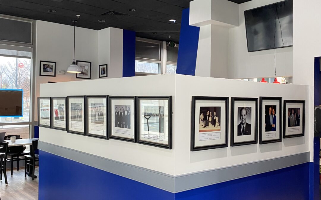 A Quick Guide to Framed Artwork for Restaurants and Cafes