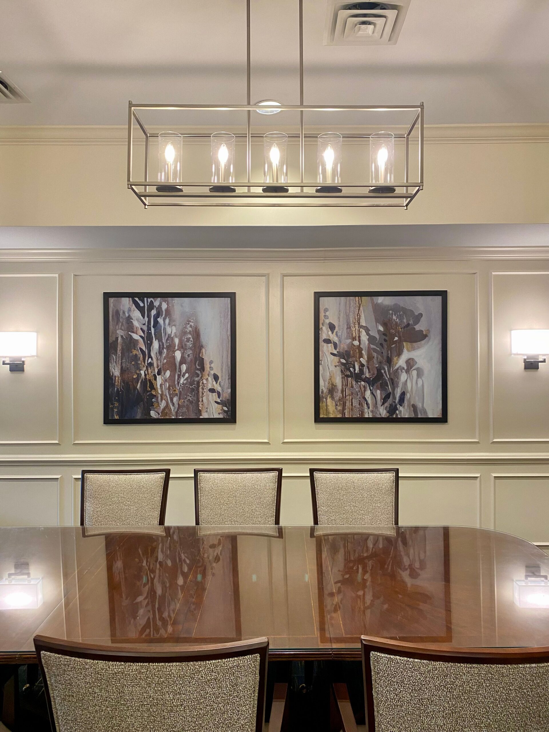 5 Tips for Choosing the Best Frame Color for Your Interior Design