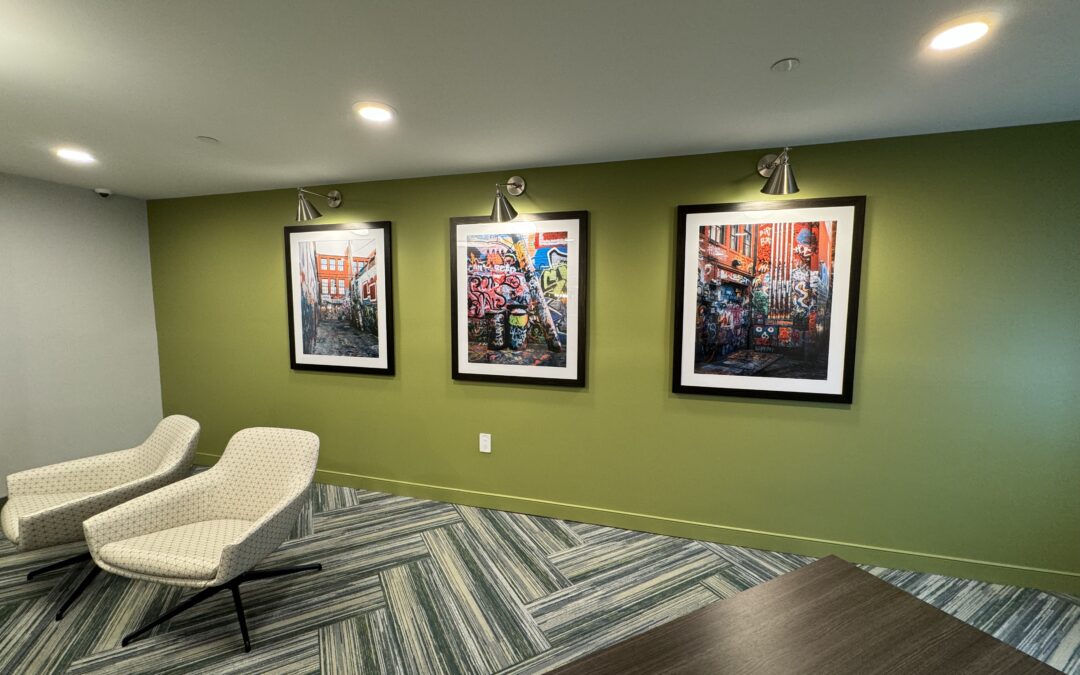 The Differences Between Store-Bought and Custom-Made Frames